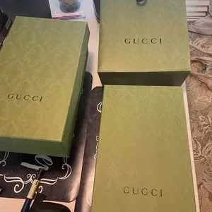 Gucci | Shoes | Sandalias Casi Nuevas Con Caja Y Papales  display picture 3